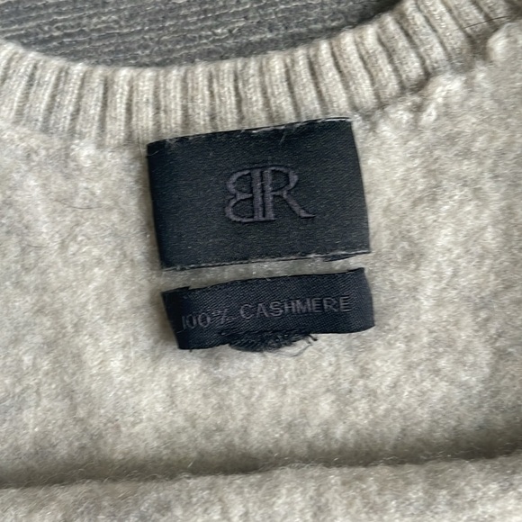 Banana Republic Women's Heather Gray Cashmere Sweater Top - Picture 11 of 11